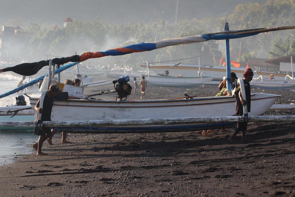 Lakromo Amed Homestay Bagian luar foto
